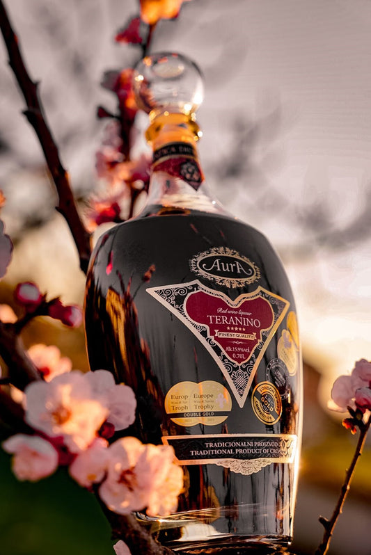 Teranino liqueur Gift Basket