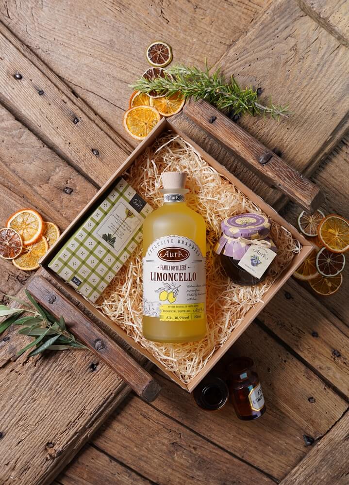 Authentic croatian gift box