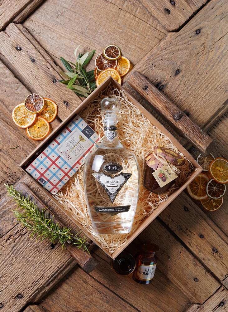 Authentic croatian gift box